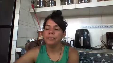 Snapshot of tifannylovesquirt chatting on January 12, 5:22 pm Tifany online show from January 12, 5:22 pm