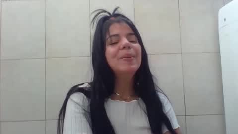 Snapshot of tifannylovesquirt chatting on February 12, 9:54 pm Tifany online show from February 12, 9:54 pm