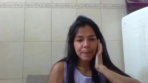 Snapshot of tifannylovesquirt chatting on February 28, 6:20 pm Tifany online show from February 28, 6:20 pm