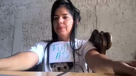 Snapshot of tifannylovesquirt chatting on March 3, 7:49 pm Tifany online show from March 3, 7:49 pm