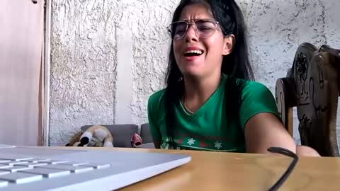 Snapshot of tifannylovesquirt chatting on March 11, 3:02 pm Tifany online show from March 11, 3:02 pm