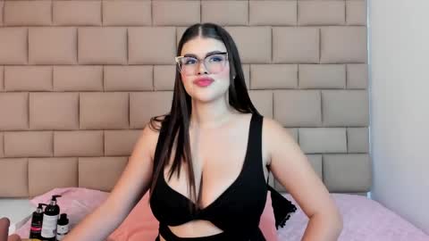 Tifanny  online show from May 15, 11:50 am