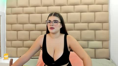 Tifanny  online show from May 25, 11:49 am