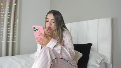 TIFANNY LOPEZ online show from November 12, 11:36 pm