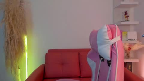 Tiffany online show from December 21, 10:39 pm