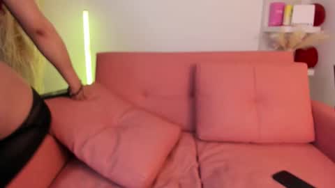 Tiffany online show from March 12, 4:18 am