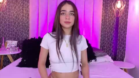 Snapshot of tifanywolf_ chatting on December 3, 5:26 am Tifanny online show from December 3, 5:26 am