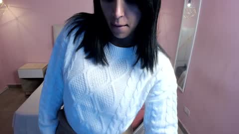 Snapshot of tiffani__love chatting on January 6, 12:02 pm Tiffany online show from January 6, 12:02 pm