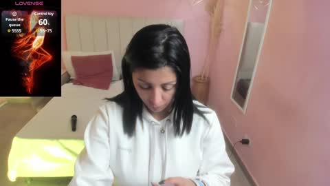 Snapshot of tiffani__love chatting on February 7, 12:06 pm Tiffany online show from February 7, 12:06 pm