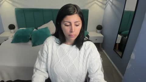 Snapshot of tiffani__love chatting on February 12, 1:37 pm Tiffany online show from February 12, 1:37 pm