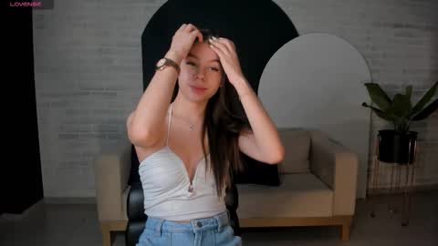 Snapshot of tiffannysins chatting on October 5, 10:51 pm Tiffanny Sins online show from October 5, 10:51 pm