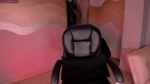 Snapshot of tiffannysins chatting on October 11, 3:50 am Tiffanny Sins online show from October 11, 3:50 am