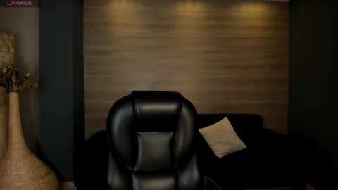 Tiffanny Sins online show from April 23, 3:19 am