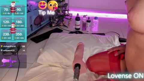 Snapshot of tiffannyy_ chatting on December 25, 11:20 pm teffy online show from December 25, 11:20 pm