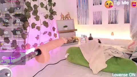 Snapshot of tiffannyy_ chatting on October 23, 2:11 am teffy online show from October 23, 2:11 am