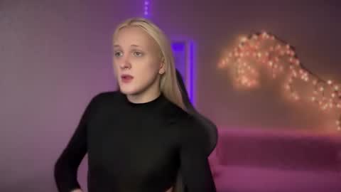 Amira online show from October 30, 10:27 am