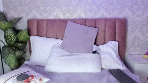 Tiffany Becker online show from January 23, 10:44 pm