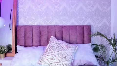 Tiffany Becker online show from October 1, 12:00 pm