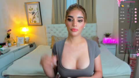 Snapshot of tiffany_cams chatting on December 27, 1:43 am Tiffany online show from December 27, 1:43 am