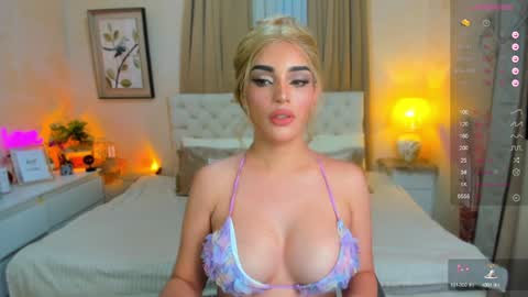 Snapshot of tiffany_cams chatting on February 1, 12:29 am Tiffany online show from February 1, 12:29 am