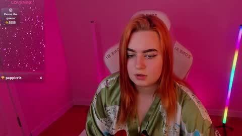 tiffany_chavezz online show from February 23, 2:35 pm