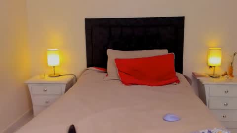 VAL online show from April 22, 11:06 pm