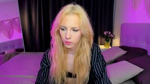 Snapshot of tiffany_king chatting on May 24, 5:56 am Tiffany online show from May 24, 5:56 am