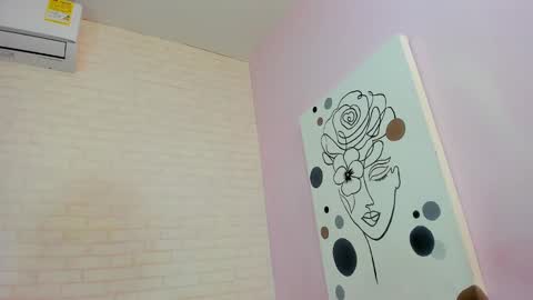 tiffany_mendez online show from September 18, 12:07 pm