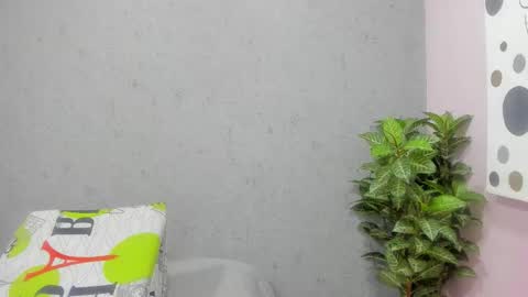 tiffany_mendez online show from November 15, 12:02 pm