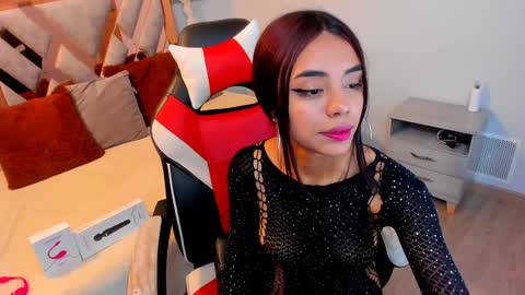 tiffany_sander online show from January 29, 6:07 pm