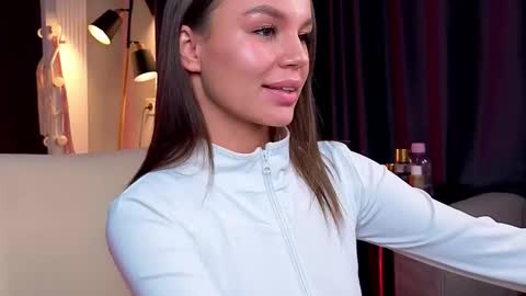 Tiffany online show from January 18, 11:47 am