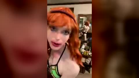 Snapshot of tiffanycase384727 chatting on July 4, 12:50 am tiffanycase384727 online show from July 4, 12:50 am