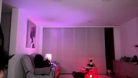  CAMI VELEZ camivelezz   online show from September 21, 3:52 am