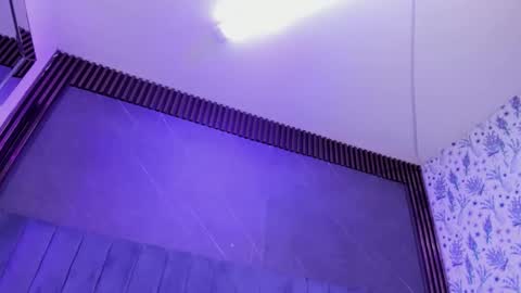 TiffanyDream8 online show from April 12, 10:15 pm