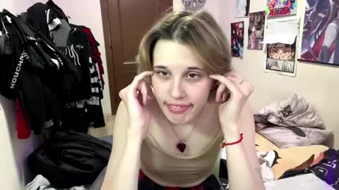 Snapshot of tiffanydziewanowski chatting on May 10, 12:10 pm Tiffany online show from May 10, 12:10 pm