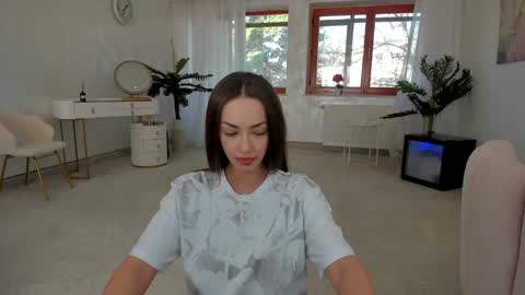 Tiffany Houston online show from March 5, 7:16 am