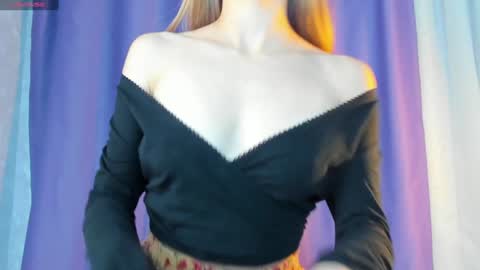 Tiffany online show from December 10, 2:39 pm