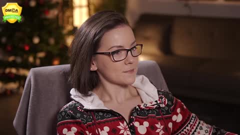 tiffanyriox online show from December 21, 5:58 am