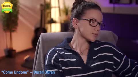 tiffanyriox online show from September 24, 11:41 pm