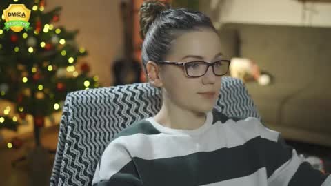 tiffanyriox online show from December 4, 12:53 am