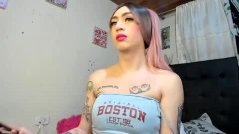 Snapshot of tiffanys_sohot chatting on July 10, 11:29 pm Tefy velandia online show from July 10, 11:29 pm