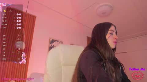 Snapshot of tiffanywright_ chatting on February 13, 5:54 pm Tiffany online show from February 13, 5:54 pm