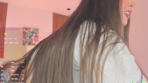 Snapshot of tiffanywright_ chatting on November 9, 1:31 pm Tiffany online show from November 9, 1:31 pm