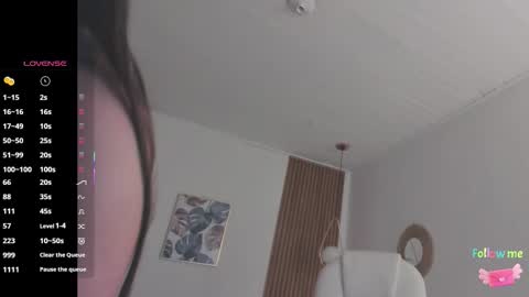 Snapshot of tiffanywright_ chatting on November 13, 12:15 pm Tiffany online show from November 13, 12:15 pm