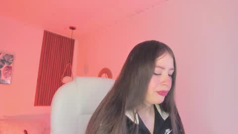 Snapshot of tiffanywright_ chatting on November 21, 11:31 am Tiffany online show from November 21, 11:31 am