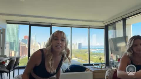 Snapshot of tiffstreatsxoxo chatting on September 25, 5:27 pm Tiffstreatsxoxo online show from September 25, 5:27 pm