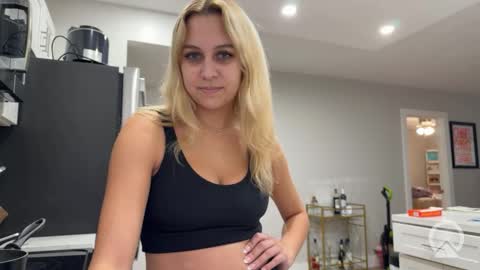 Snapshot of tiffstreatsxoxo chatting on October 11, 5:33 pm Tiffstreatsxoxo online show from October 11, 5:33 pm