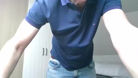 tigerjow941808 online show from March 26, 8:20 am