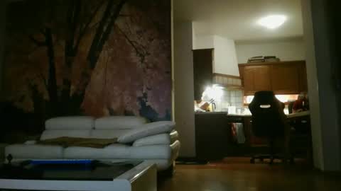 Snapshot of tigermatt76e chatting on March 6, 7:43 pm tigermatt76e online show from March 6, 7:43 pm