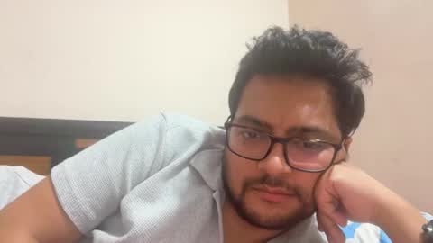 Snapshot of tigertinku chatting on November 7, 6:41 pm tigertinku online show from November 7, 6:41 pm